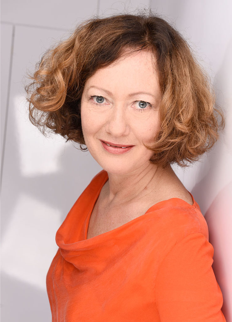 Claudia Germer ist Expertin visuelle Kommunikation die wirkt und bietet authentisches Marketing für erfolgreiche Coaches.